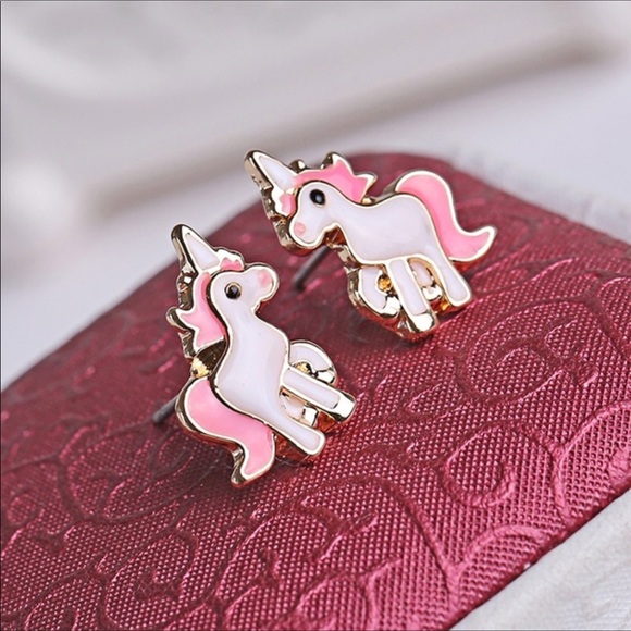 🌸New🌸2/$15🌸Unicorn Necklace & Earrings Set🌸 - Picture 4 of 5